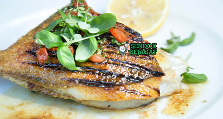John Dory Panggang Australia dengan lemon dan salad segar