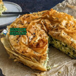 Kolokythopita Yunani dengan labu kuning dan filo pastry renyah