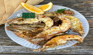 Moreton Bay Bug Panggang dengan mentega bawang putih dan lemon