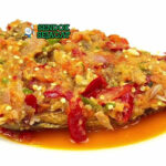 Pecak Ikan Jawa dengan sambal pedas dan lalapan