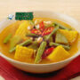 Sayur Asem Jawa dengan kacang panjang, jagung, dan nasi