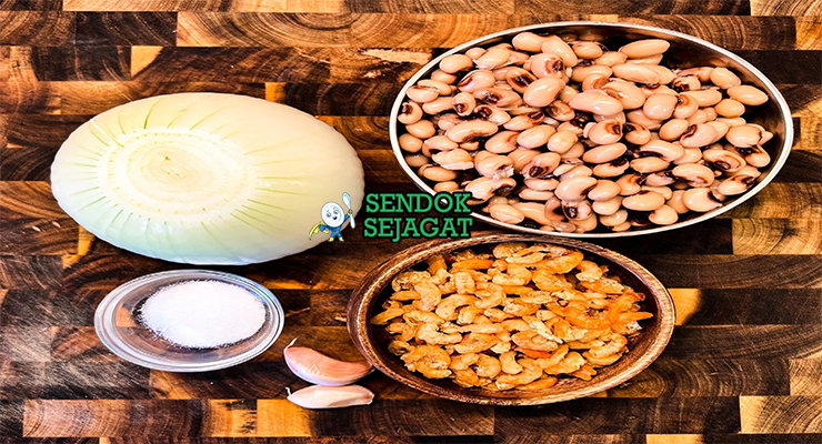 Bahan-bahan untuk Acarajé, termasuk kacang hitam dan udang kering