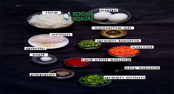 Bahan-bahan untuk Chinese Egg Fried Rice, termasuk nasi dan telur