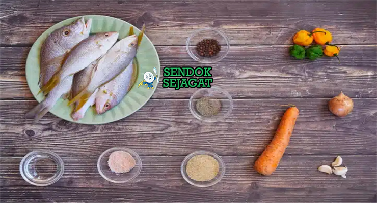 Bahan-bahan untuk Escovitch Fish, termasuk snapper dan paprika