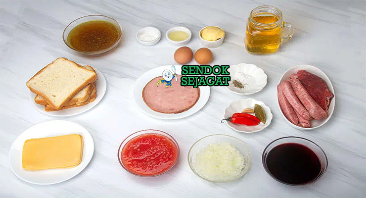 Bahan-bahan untuk Francesinha, termasuk roti dan sosis