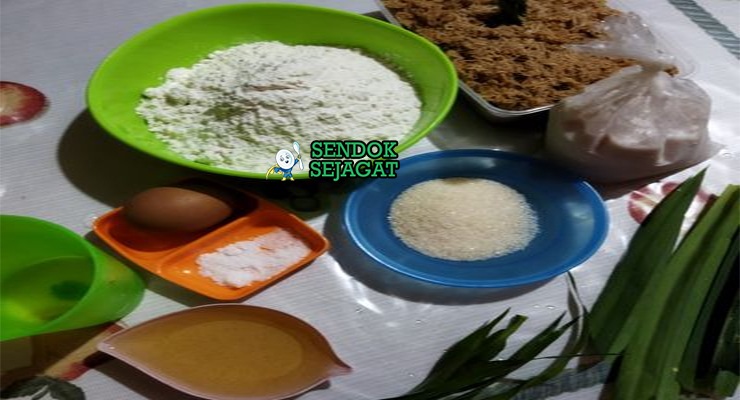 Bahan-bahan untuk Kue Dadar Gulung, termasuk pandan dan kelapa parut