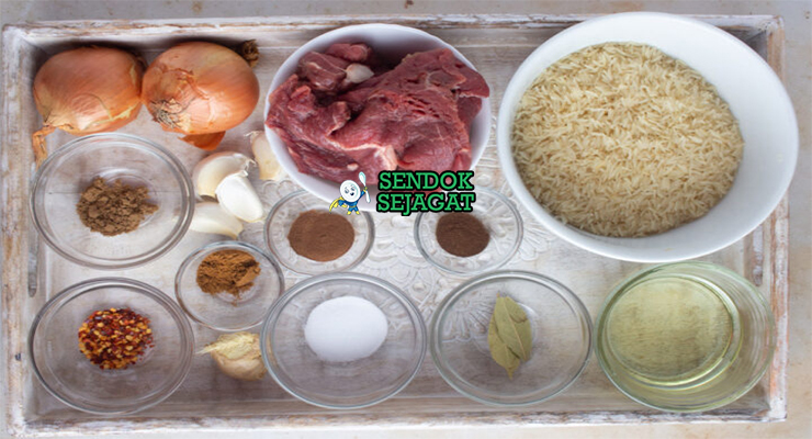 Bahan-bahan untuk Zanzibari Pilau, termasuk beras basmati dan rempah