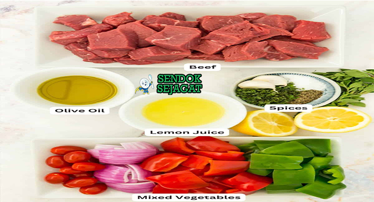 Bahan-bahan untuk Souvlaki, termasuk daging sapi dan yogurt