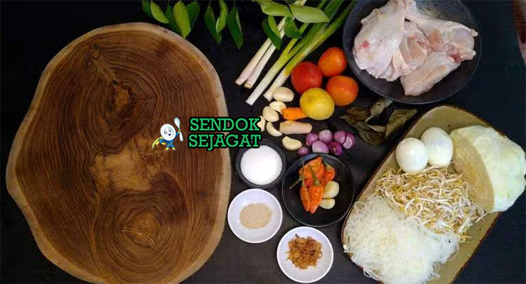 Bahan-bahan untuk Soto Lenthok, termasuk ayam dan jagung