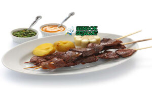 Anticuchos dengan sate hati dan kentang rebus