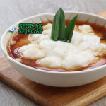 Bubur Sumsum dengan kuah santan gula merah dan taburan kelapa