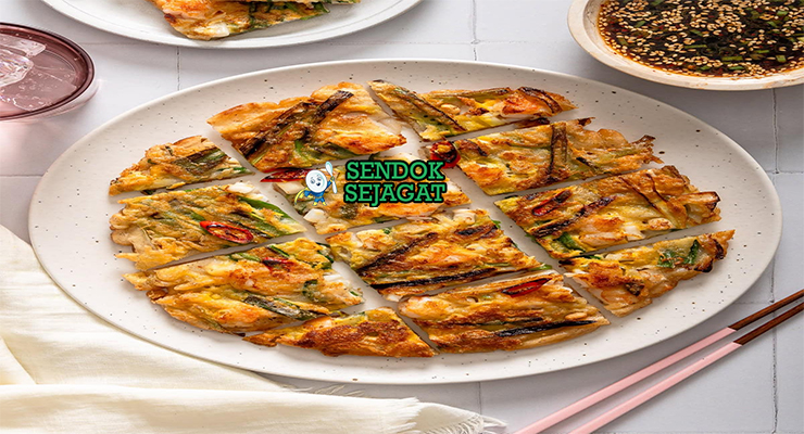 Haemul Pajeon dengan udang, cumi, dan saus celup