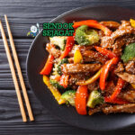 Pepperberry Beef Stir-Fry dengan daging sapi dan sayuran