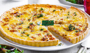 Quiche Lorraine dengan isian bacon dan keju meleleh