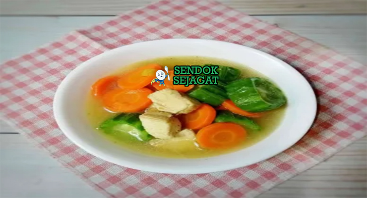 Sop Oyong Gambas dengan kuah bening dan bawang goreng