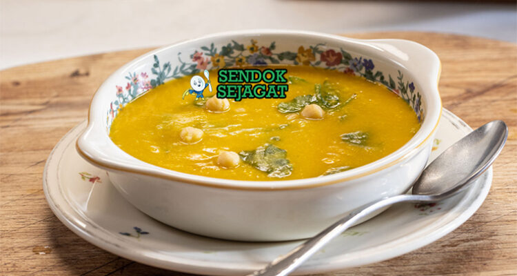Sopa de Grão dengan kacang chickpea dan chorizo
