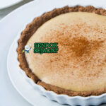 South African Milk Tart dengan custard susu dan taburan kayu manis