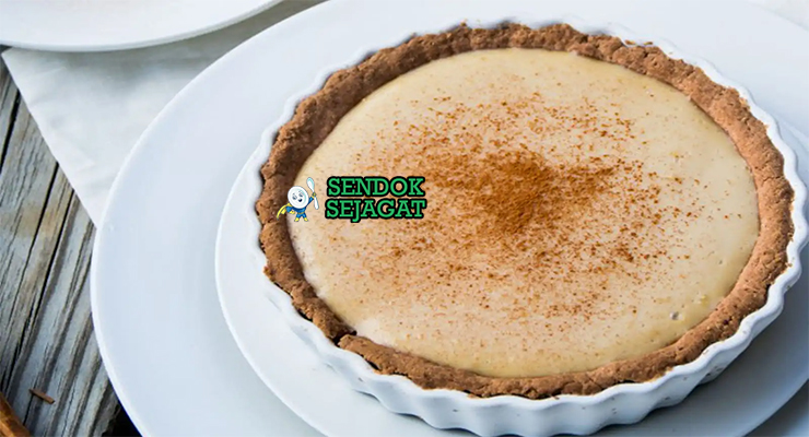 South African Milk Tart dengan custard susu dan taburan kayu manis