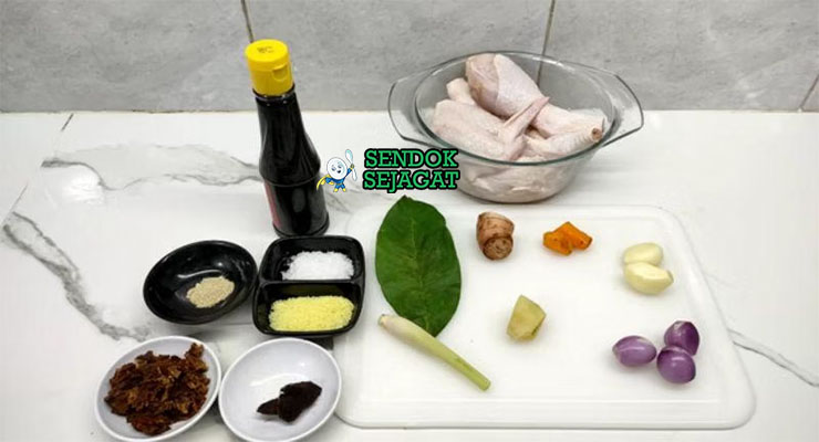 Bahan-bahan untuk Ayam Goreng Kalasan, termasuk ayam dan santan