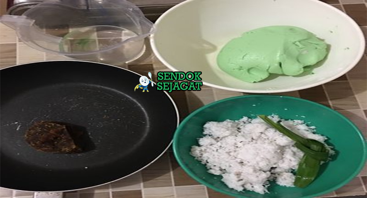 Bahan-bahan untuk Kue Bugis, termasuk tepung ketan dan gula merah