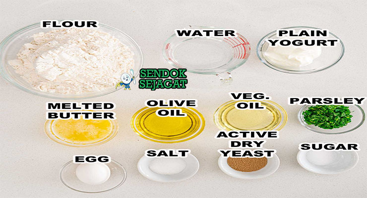Bahan-bahan untuk Naan, termasuk tepung dan yogurt