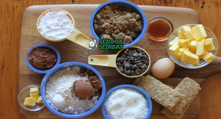 Bahan-bahan untuk Weet-Bix Slice, termasuk Weet-Bix dan coklat