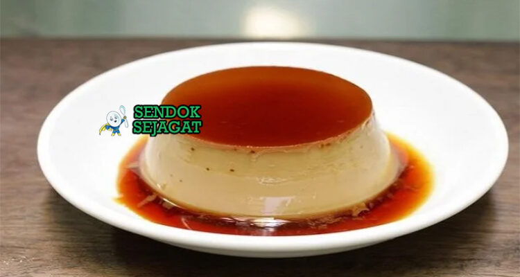 Bánh Flan puding karamel susu lembut di piring saji