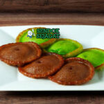 Kuih Pinjaram kue bunga karamel renyah di toples saji