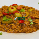 Bahan-bahan untuk Picadillo que Rico, termasuk daging giling dan zaitun