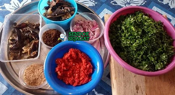 Bahan efo riro tete ugu iru scotch bonnet minyak sawit assorted meat stockfish kpomo