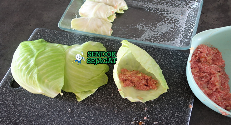 Bahan Kåldolmar lengkap kubis daging nasi krim lingonberry