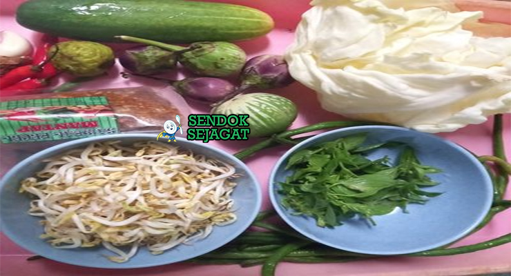 Bahan karedok sayur lalapan kacang tanah kencur cabe gula merah terasi kemangi