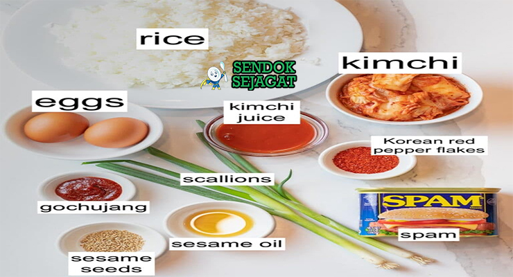 Bahan kimchi bokkeumbap kimchi tua nasi dingin gochujang telur nori daun bawang daging