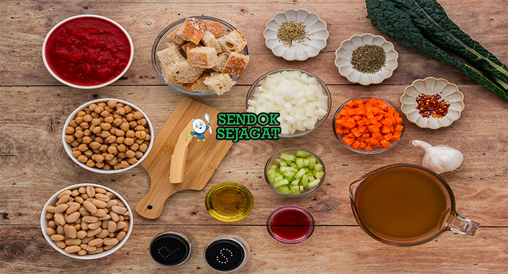 Bahan ribollita cavolo nero kacang cannellini roti basi tomat san marzano parmigiano rind thyme