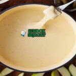 Fondue Neuchâteloise keju meleleh creamy roti celup di caquelon panas