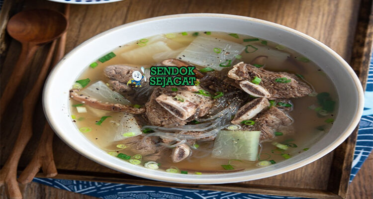 Galbi-tang ttukbaegi menggelegak iga sapi empuk dangmyeon telur rebus daun bawang