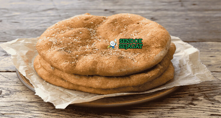 Navajo Frybread roti goreng golden puff di piring saji