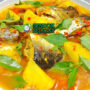 Pindang Patin kuah bening ikan utuh kemangi daun kesum nanas belimbing wuluh