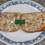 Tongue Toast sandwich lidah sapi irisan tipis tinggi rye bread mustard cornichon di piring deli