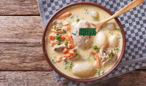 Waterzooi Creamy Hangat Khas Belgia Waterzooi sup ayam krim wortel kentang daun bawang parsley di mangkuk saji