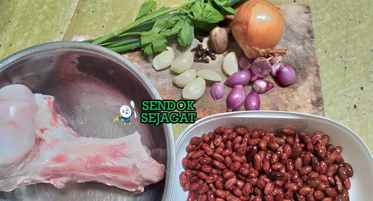 Bahan brenebon kacang merah kering kaki babi daging babi cengkeh pala kayu manis bawang jahe