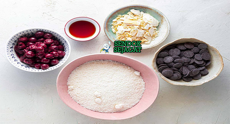 Bahan cherry ripe slice Arnott’s chocolate ripple glace cherries condensed milk desiccated coconut Cadbury chocolate