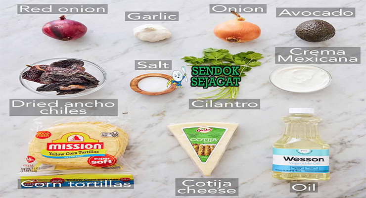 Bahan chilaquiles tortilla jagung tomatillo cabe serrano queso fresco crema avocado telur limau