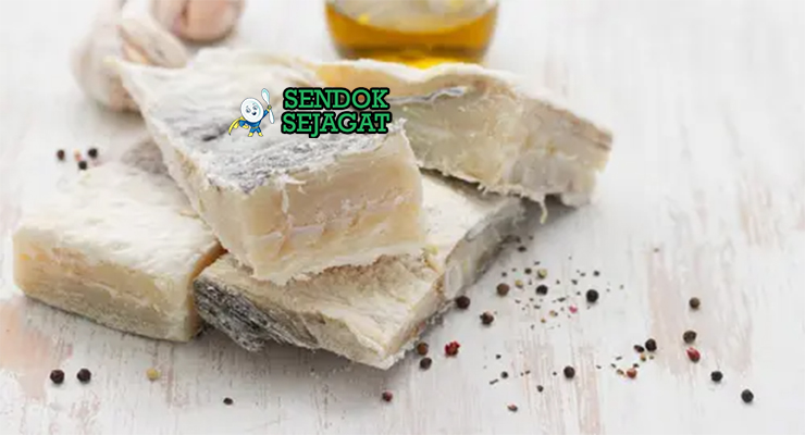 Bahan ikan asin jambal balado ikan jambal roti cabe merah rawit bawang merah tomat lengkuas daun jeruk