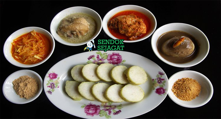 Bahan lontong cap go meh lontong daun pisang ayam opor telur pindang semur tahu tempe krecek koya
