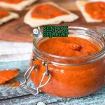 Ajvar selai paprika merah chunky toples kaca roti crusty pljeskavica kajmak salad shopska
