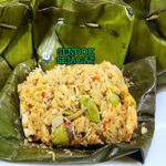Botok bungkus daun pisang terbuka isi kelapa parut teri pete tempe kuah santan nasi sambal