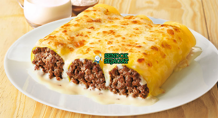 Canelones Uruguay gulung pasta isi daging ham bechamel saus tomat parmesan golden parmesan gratinado
