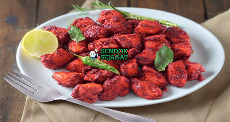 Chicken 65 ayam goreng merah garing curry leaves hijau cabe hijau limau onion rings