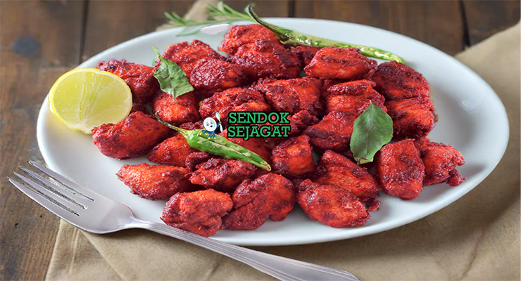 Chicken 65 ayam goreng merah garing curry leaves hijau cabe hijau limau onion rings